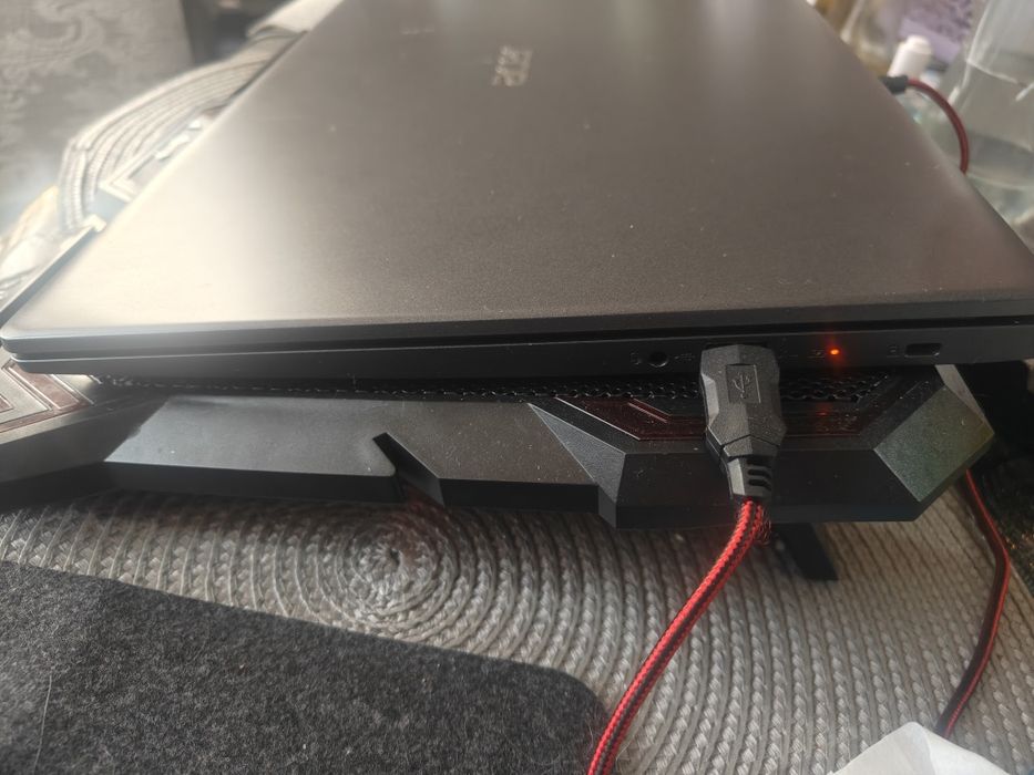 Acer Aspire 3 15.6" i5-10210u, 16 ram , 480 ssd