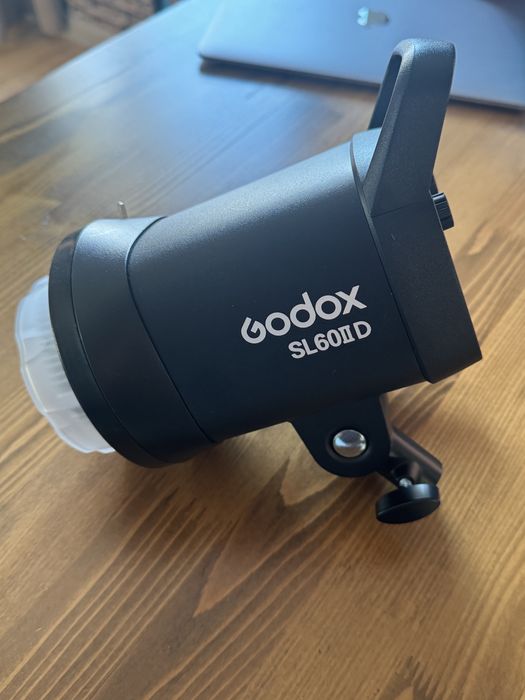 Проф осветление Godox SL60IID