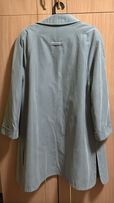 Jachetă damă EU 44, material pufos tip velur.