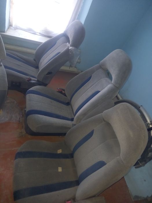 Тойота превияга комплект сиденя