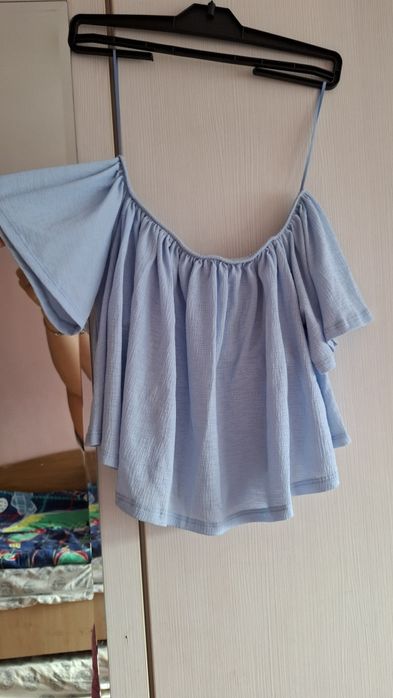 Син  топ Bershka