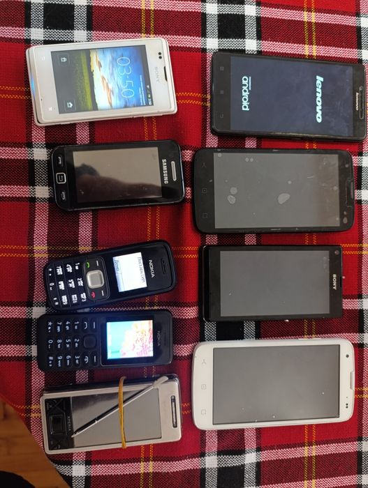 Стари телефони работещи и за части