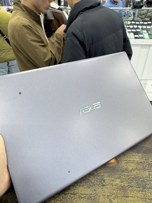 Asus i3-10th 4/128gb 15.6 FHD Ips Touch screen