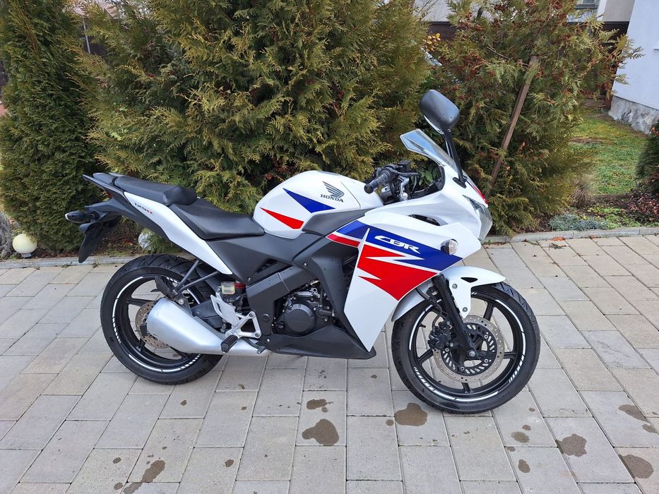 Honda CBR 125 (yzf duke mt)