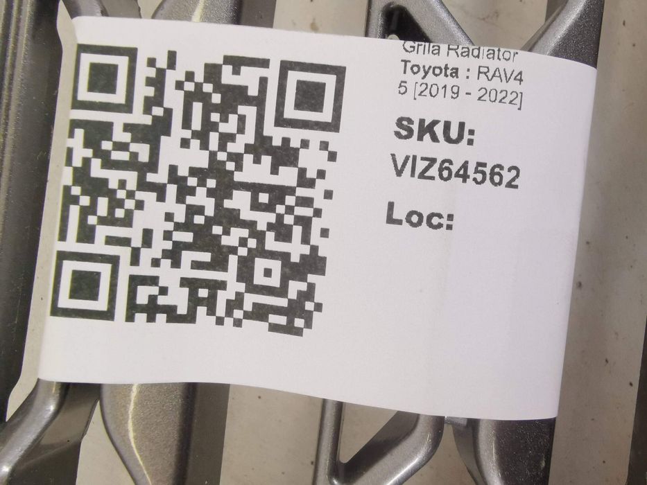Радиаторна решетка Тойота РАВ4 / Toyota RAV4 Оригинална, в добро състо