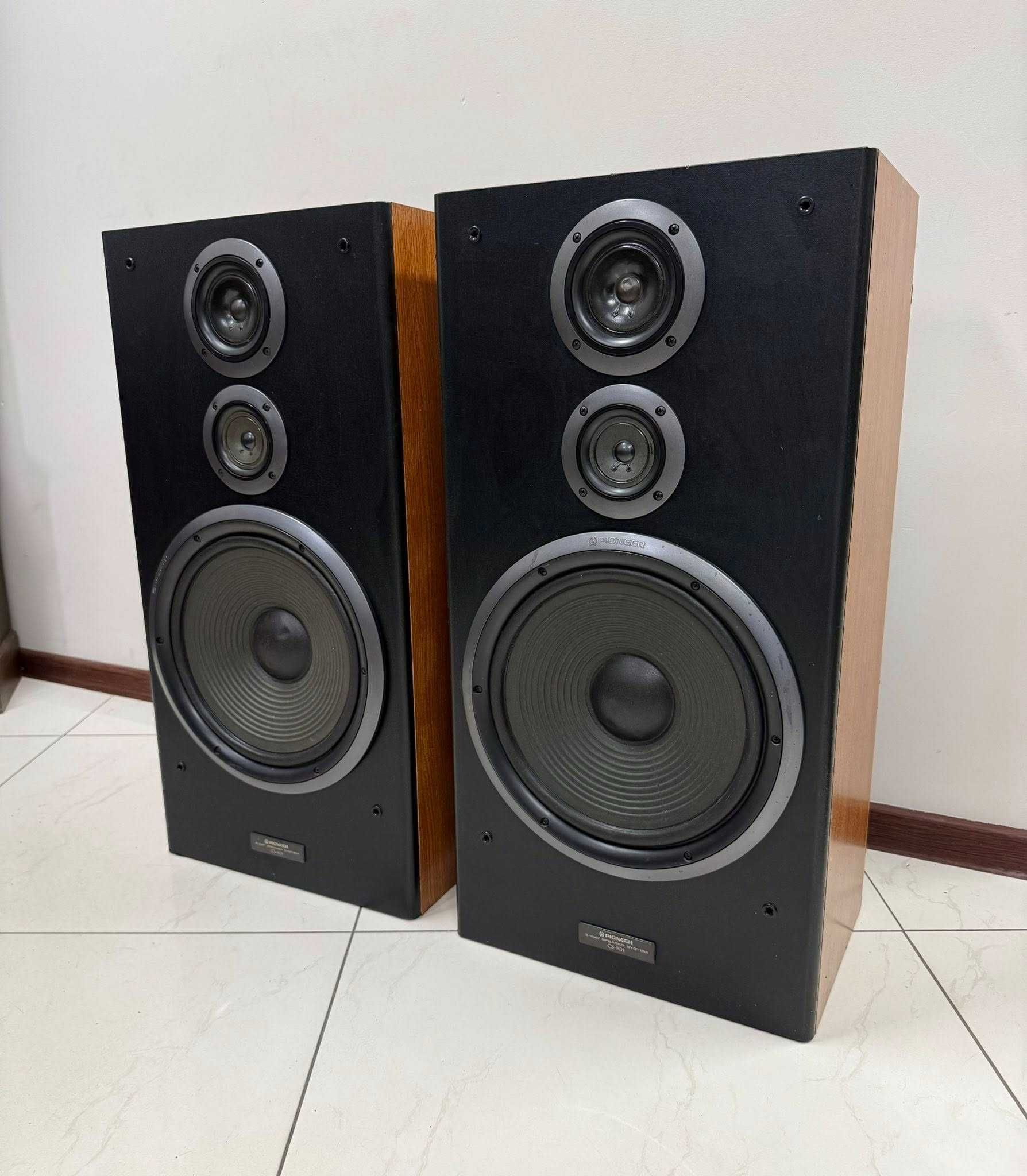 Ретро трилентови тонколони PIONEER CS-901- 220W - 8 ома - 12 инча бас