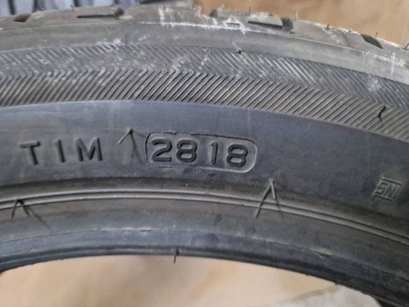 2 Bridgestone R18 225/45
летни гуми
DOT2818