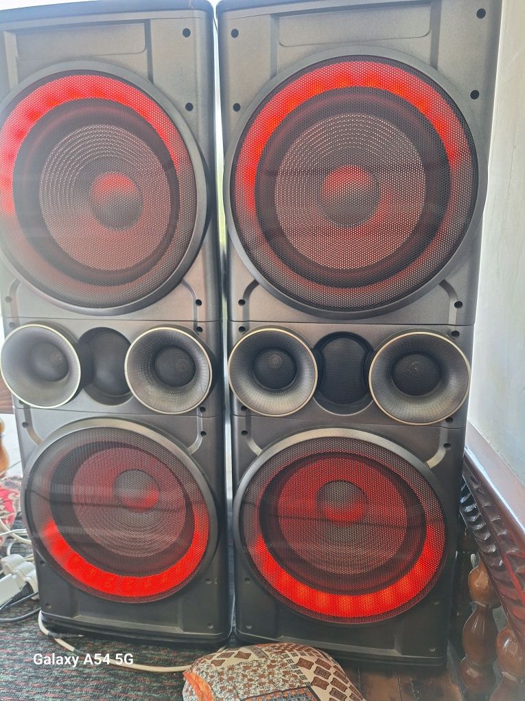 Kalonka para Muzikalniy chentr
