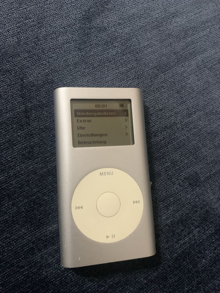 iPod 4GB Mini Със зарядно