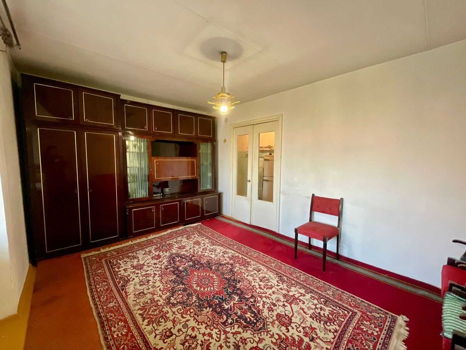 Продам 3х ком квартиру в районе центрального рынка , дом кирпичный!