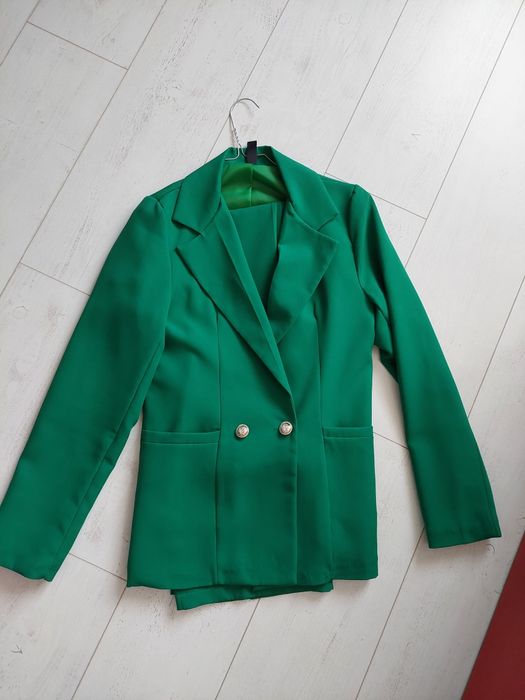 Дамски зелен комплект от панталон и сако