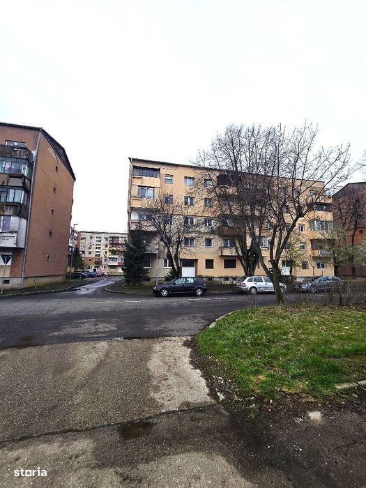 Video | Aprtament 3 camere decomandate | Micro 17 | Strada Brasovulu