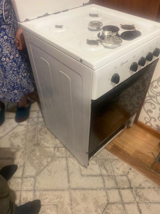 газовая плита продам