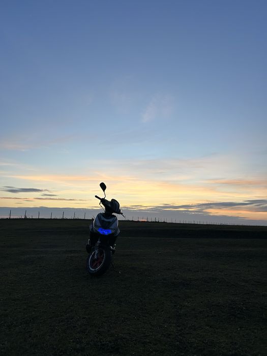 Vand scuter,se afla in stare perfecta de functionare,50cc