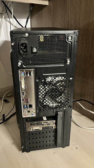 ‼️URGENT‼️PC – GTX 1070 8 gb /i7 8700 / 32GB DDR4 / SSD 480GB / CX750W