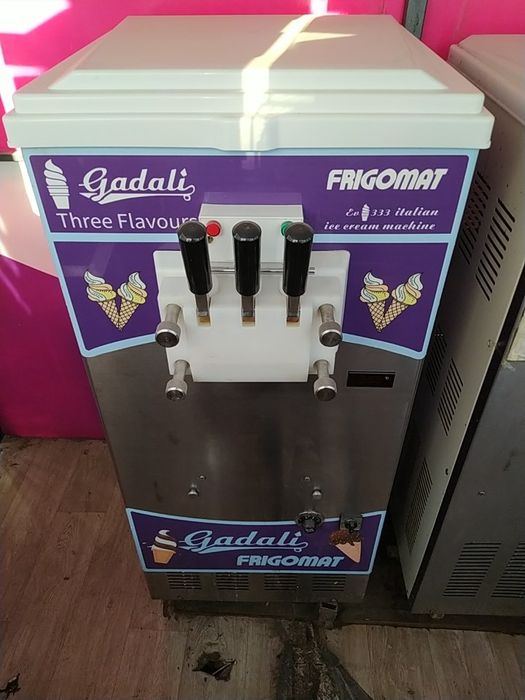 Freezer sotiladi marojniy apparat