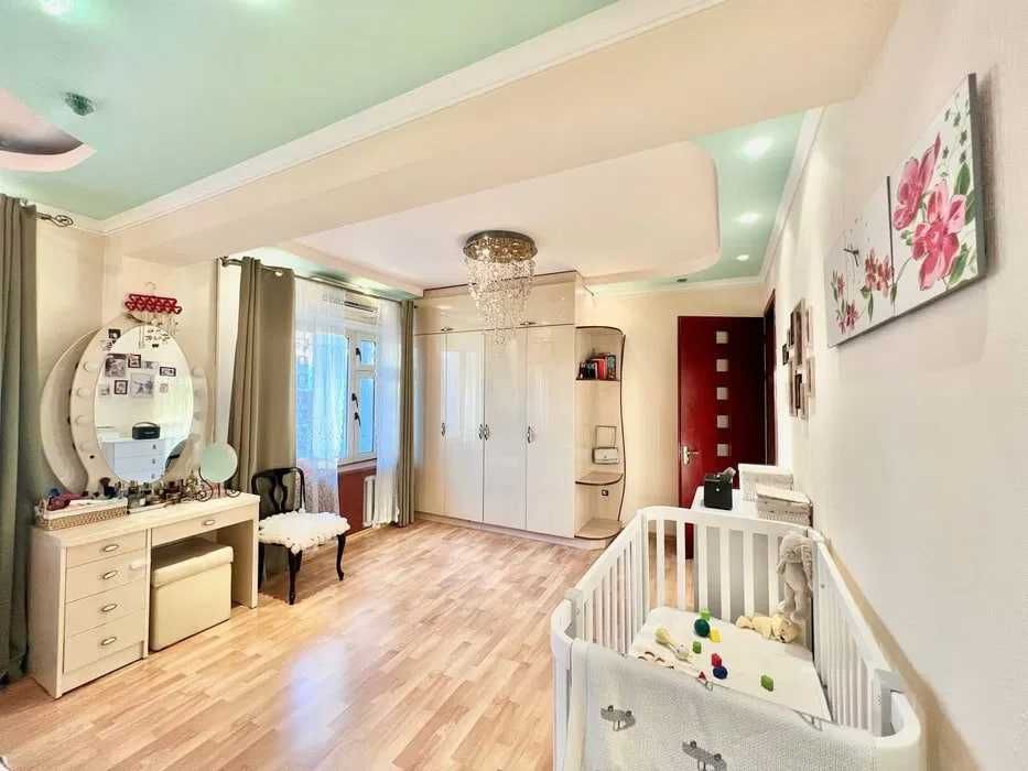 Элитная 5-комнатная квартира 182 м² в центре Мирабад Айбек