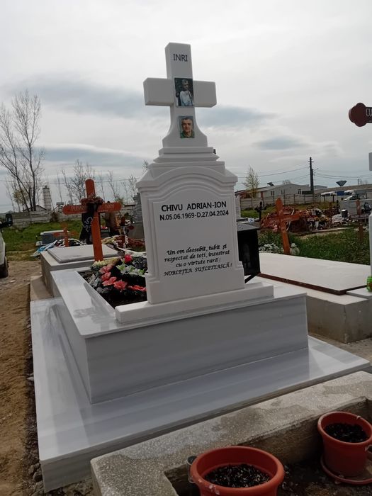 Racle /Borduri/Cavouri , Cruci .Marmură, Granit ,Mozaic
