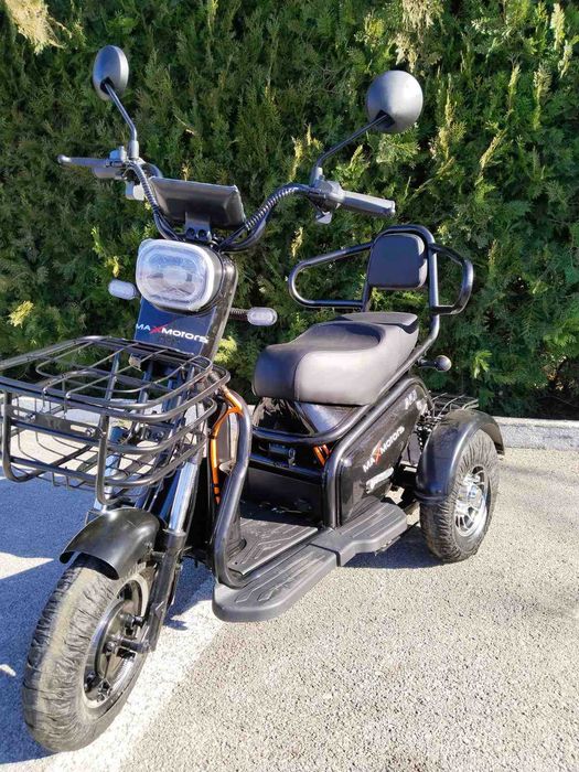 Двуместна електрическа триколка MaxMotors Pudding 1800W-48V-20Ah-ЧЕРНА