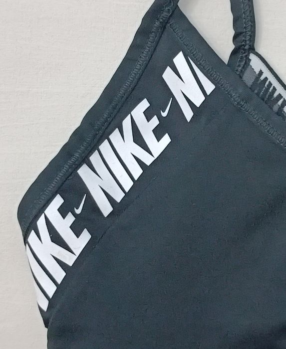 Nike DRI-FIT Indy Bra оригинално бюстие S Найк спорт фитнес тренировки