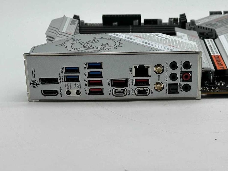 Placă de bază MSI MPG Z790 EDGE WIFI DDR5 LGA 1700 - impecabilă