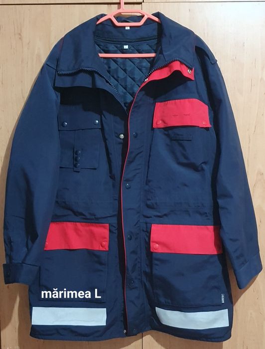 Vând geaca de lucru pentru bărbați de culoare bleumarin