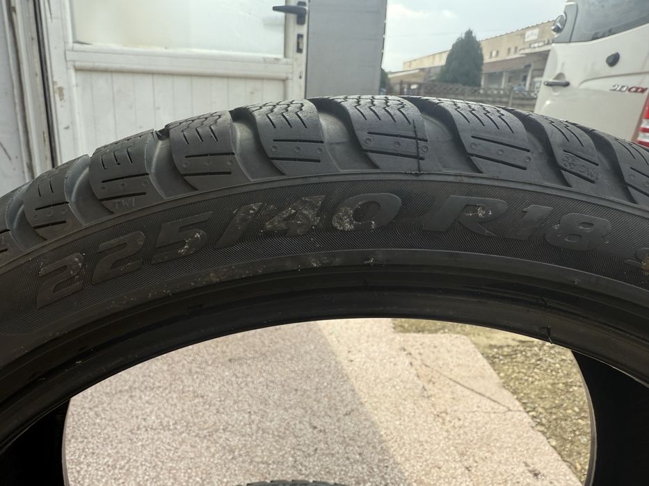 Cauc 225/40/R18 Pirelii scorpion iarna dot 2020 6,5-7mm 3 buc disp pe