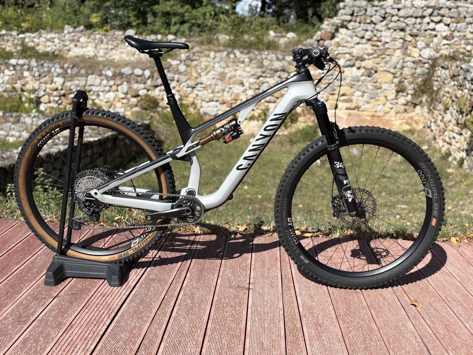 2022 Canyon Neuron CF8 Carbon Full XT/Kashima