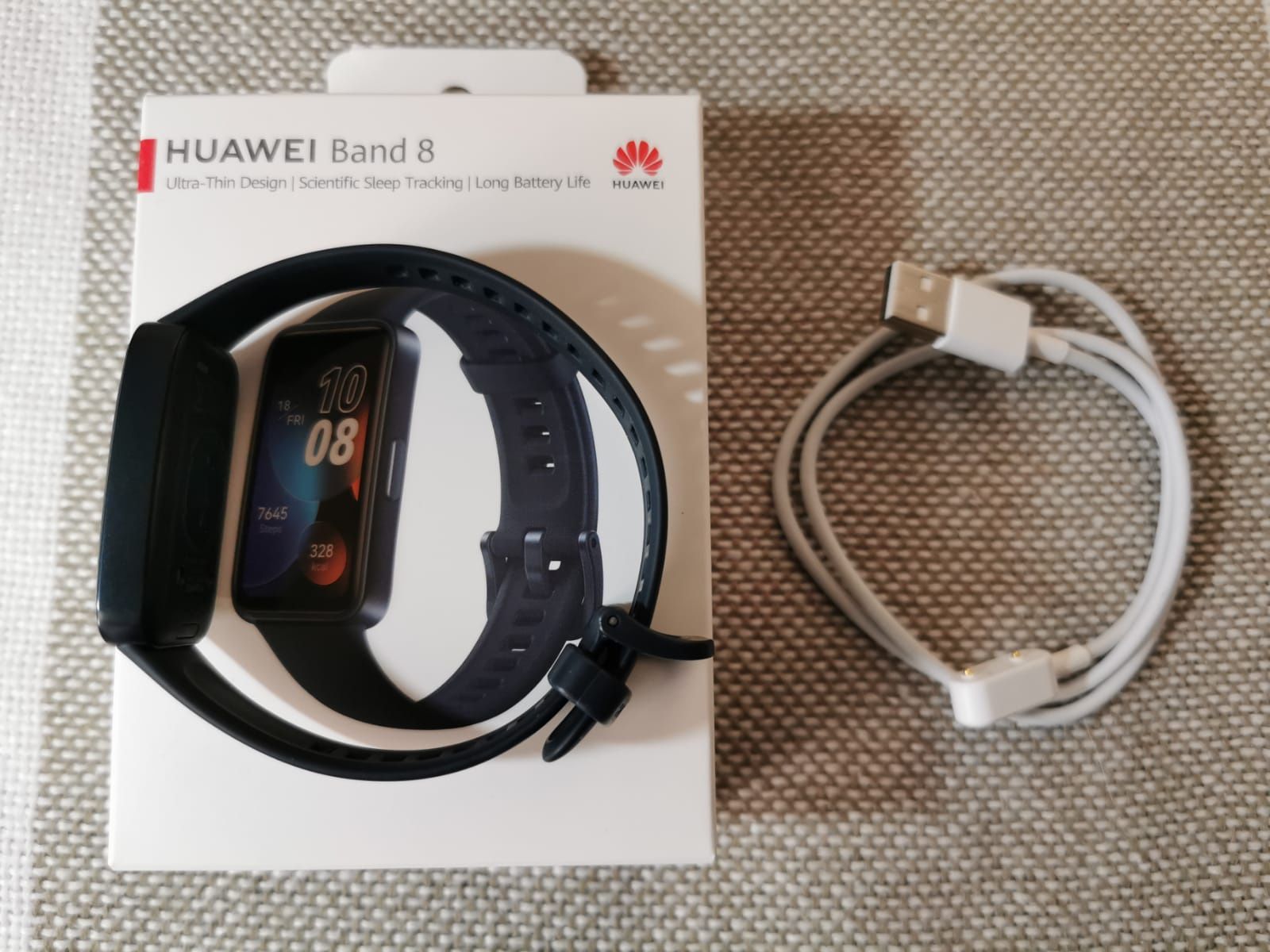 Смарт браслет Huawei Band 8