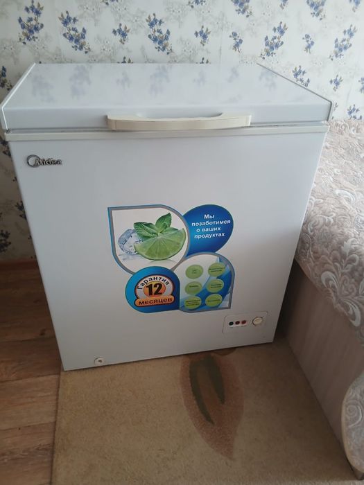 Продам морозильную камеру Midea