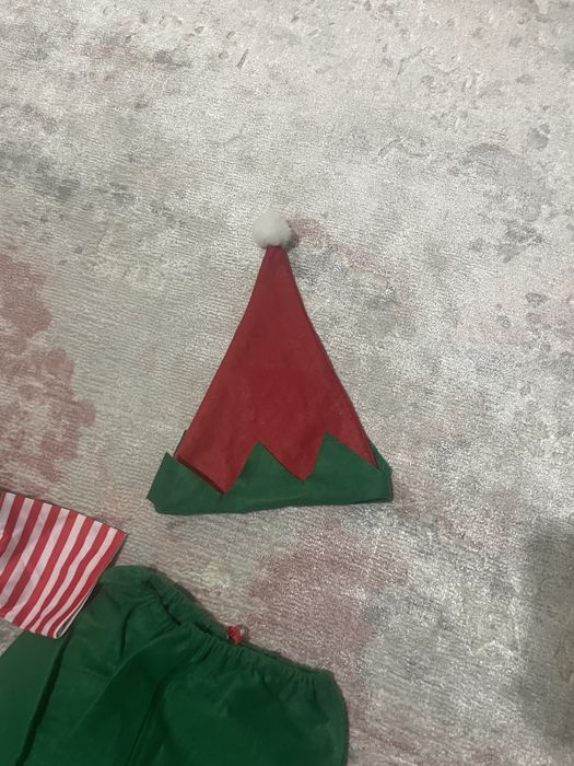 Costum elf marime 4-5 ani