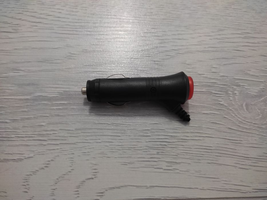 Штекер автоприкуривателя, универсальный с предохранителем!