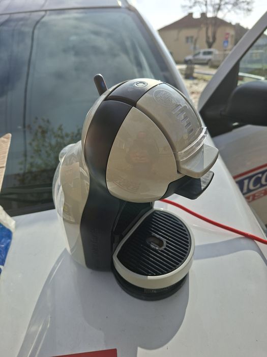 Кафе машина за капсули Dolce Gusto