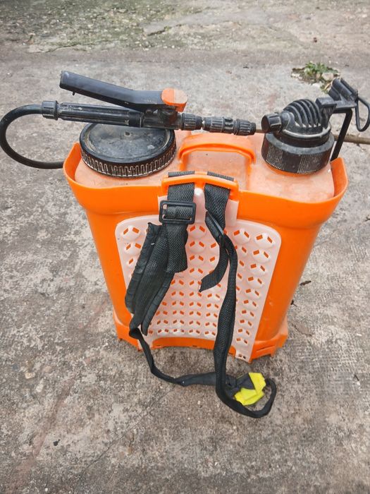 Pompa de stropit pe acumulator Evotools capacitate 16 L,acumulator 12V