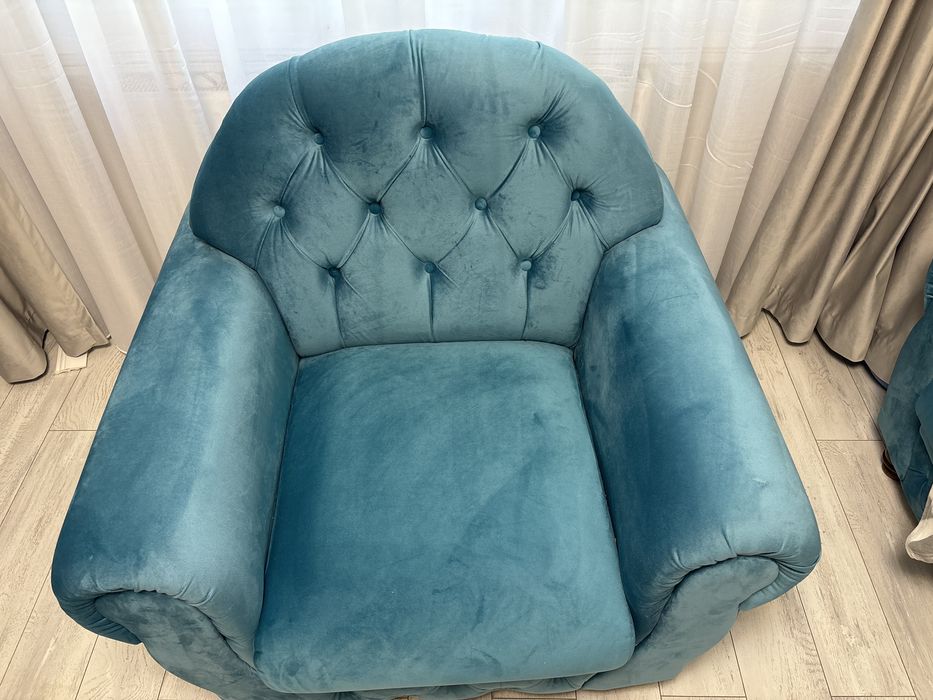 Fitolii  tapisate cu catifea modelul Chesterfield  cupar