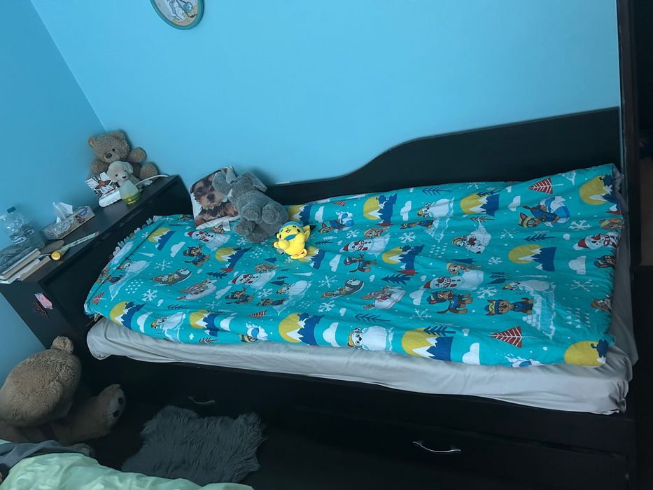 Единично легло заедно с ракла