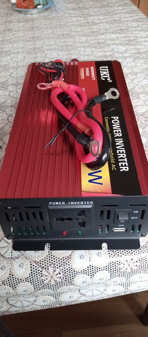 Чисто нов Мощен инвертор - 24 v на 220v  - ( 3000w)