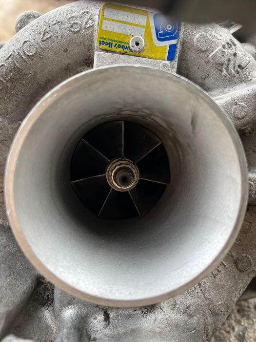 Bmw 740d 535d X5 X6 4.0d N57 F01 F02 турбини пълен комплект