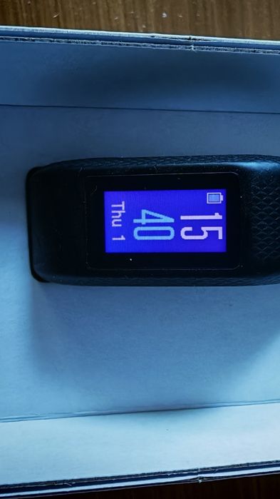 Спортна гривна Garmin Vivosport
