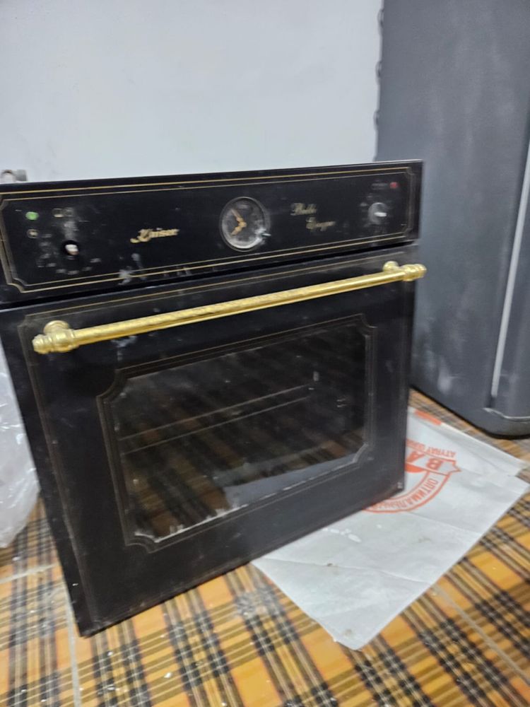 Духовой шкаф б/у в хорошем состоянии