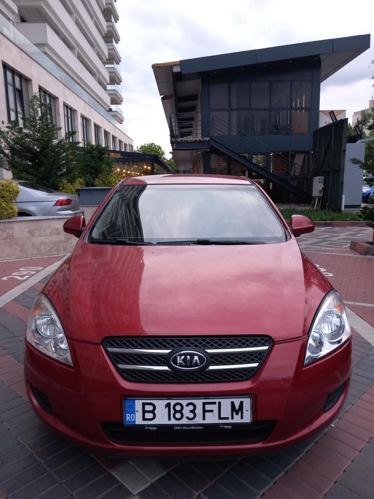 Vând KIA Ceed 2009, benzină +GPL, mașina stare foarte bună acte la zi