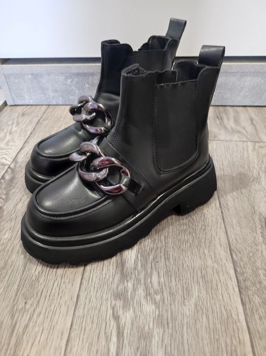 Ботинки женские, осенние