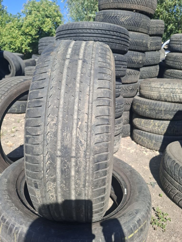Vand 2 anvelope 235 55 18 pireli bune de vara dot 2021