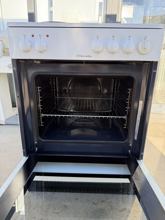 Печка с метални котлони AEG