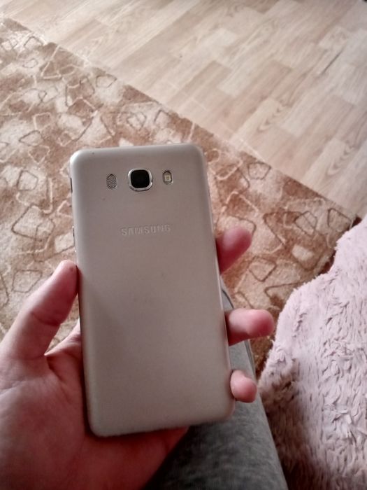 Vând telefoane pentru piese