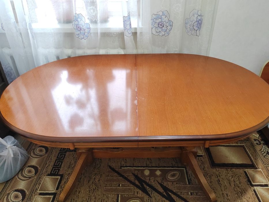 Продам стол б/у раздвижной