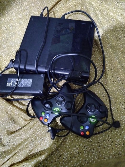 X box 360 s uyini kup