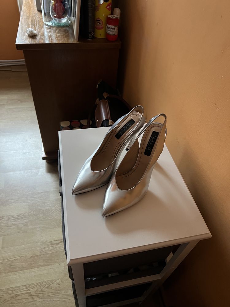 Pantofi stiletto Musette argintii