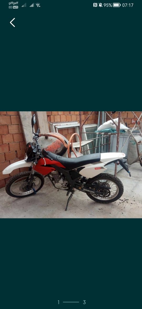 Motocicleta Derbi Enduro