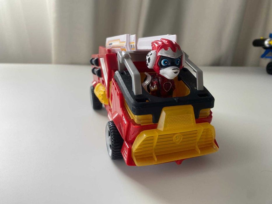 Set figurina si vehicul Paw Patrol The Mighty Movie - Marshall